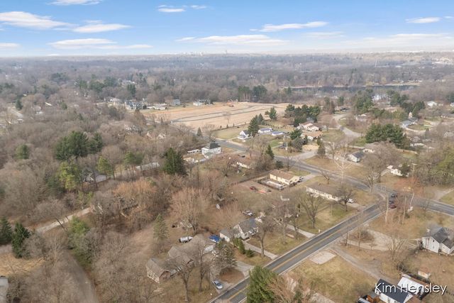 2240 4 Mile Road, Grand Rapids, MI 49525