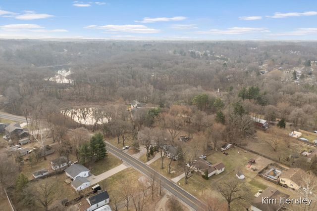 2240 4 Mile Road, Grand Rapids, MI 49525