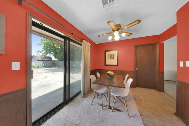 1045 NW 2nd Street, Moore, OK 73160