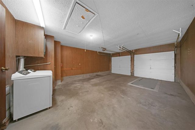 1045 NW 2nd Street, Moore, OK 73160