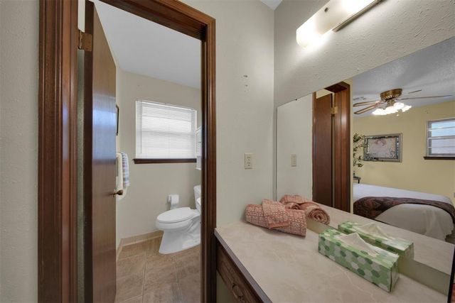 1045 NW 2nd Street, Moore, OK 73160