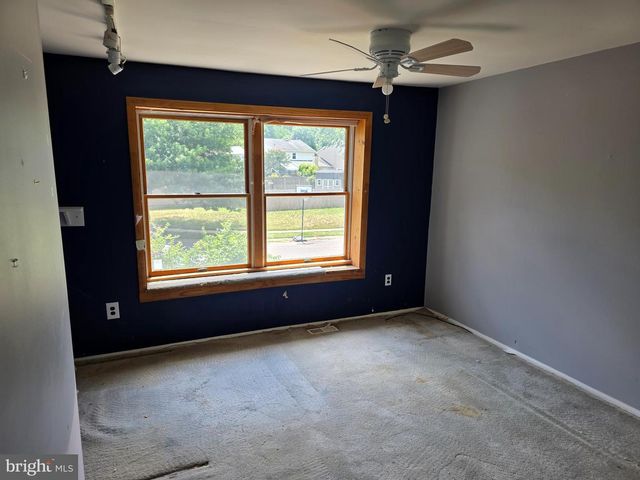 301 WESTERLY DR, Marlton, NJ 08053
