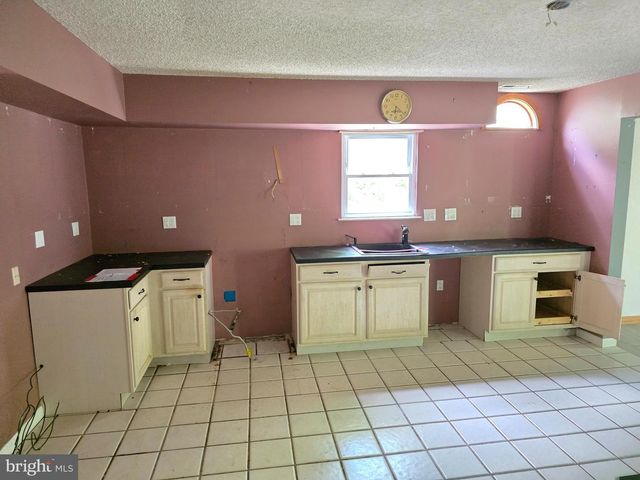 301 WESTERLY DR, Marlton, NJ 08053