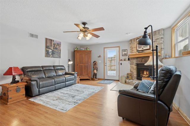 2023 Lynncrest Drive, Coralville, IA 52241