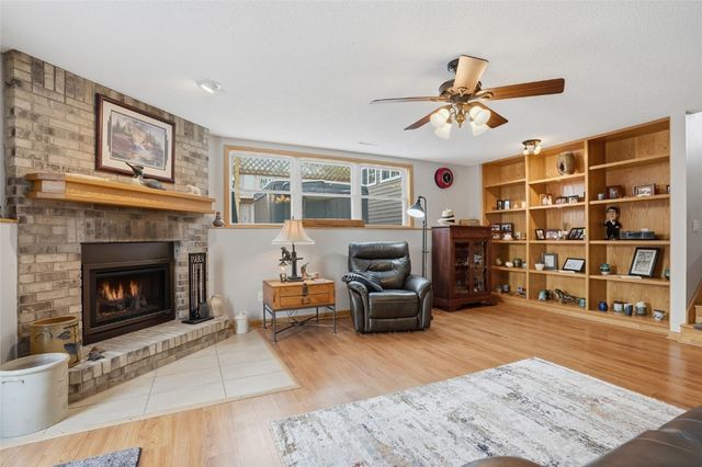 2023 Lynncrest Drive, Coralville, IA 52241