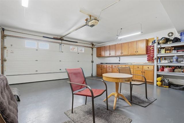 2023 Lynncrest Drive, Coralville, IA 52241