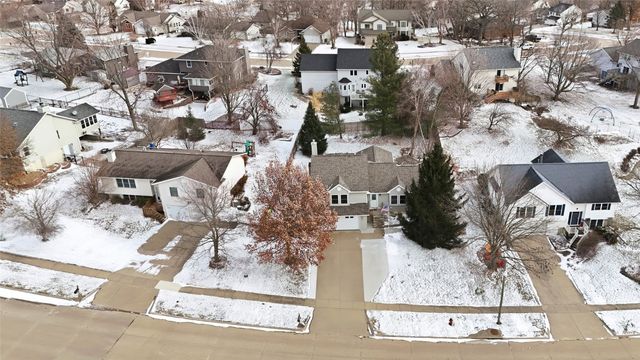 2023 Lynncrest Drive, Coralville, IA 52241