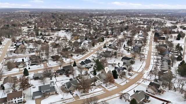 2023 Lynncrest Drive, Coralville, IA 52241