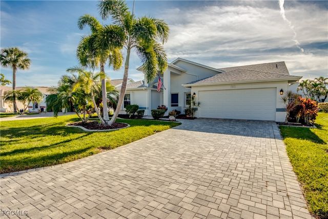 3461 Clubview DR, North Fort Myers, FL 33917