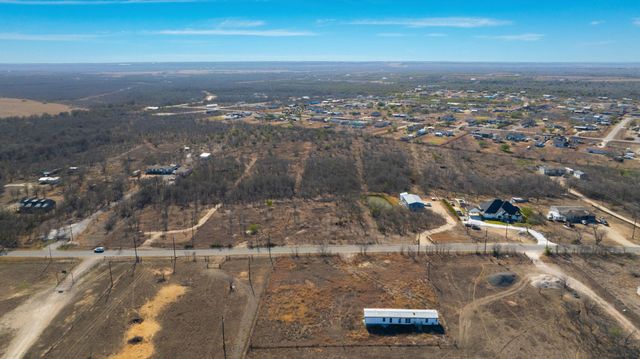 3991 Barth RD, Lockhart, TX 78644
