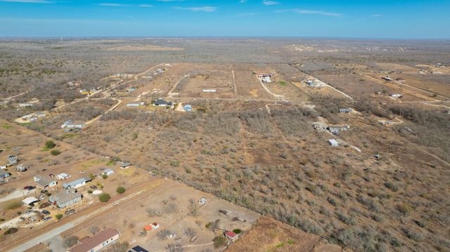 3991 Barth RD, Lockhart, TX 78644