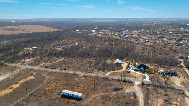 3991 Barth RD, Lockhart, TX 78644
