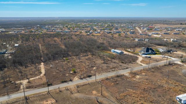 3991 Barth RD, Lockhart, TX 78644