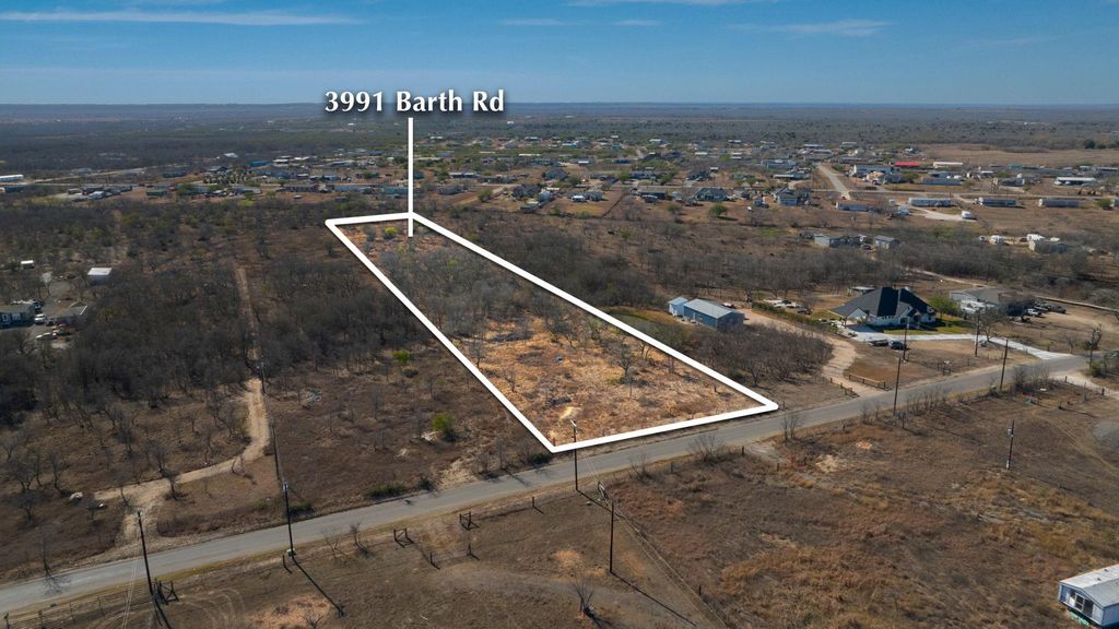 3991 Barth RD, Lockhart, TX 78644