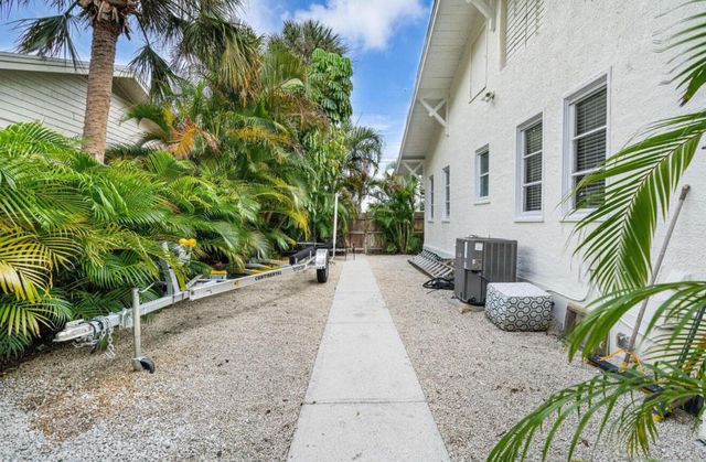 5301 N Flagler Drive, West Palm Beach, FL 33407