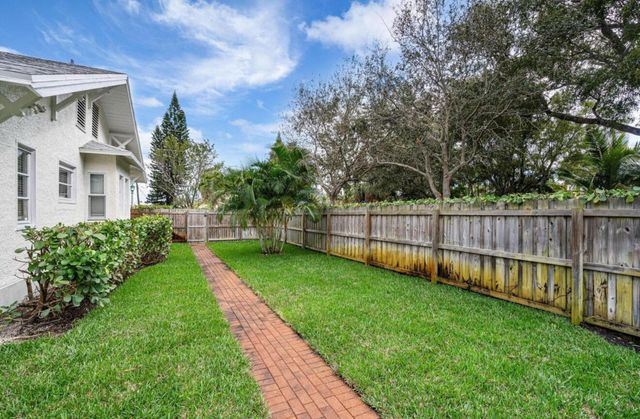 5301 N Flagler Drive, West Palm Beach, FL 33407