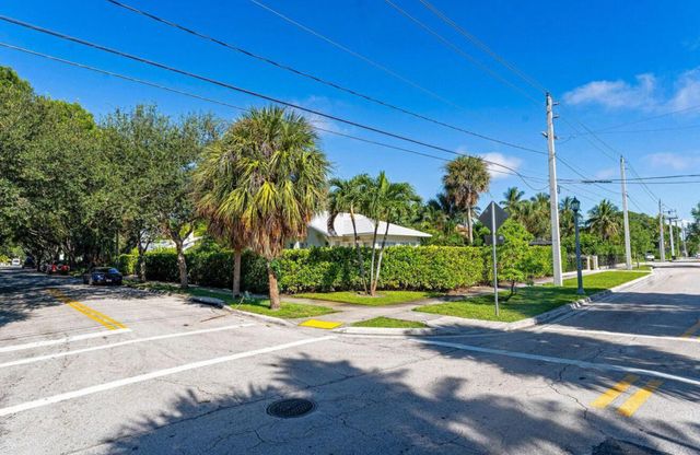 5301 N Flagler Drive, West Palm Beach, FL 33407