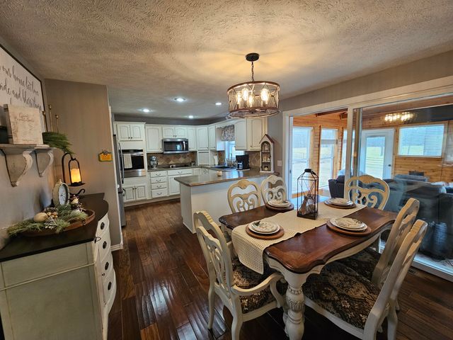 56 Hc 69, Oldfield, MO 65720