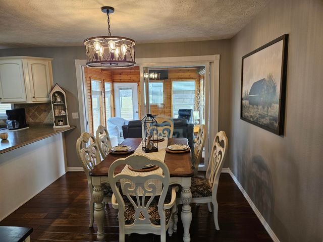 56 Hc 69, Oldfield, MO 65720