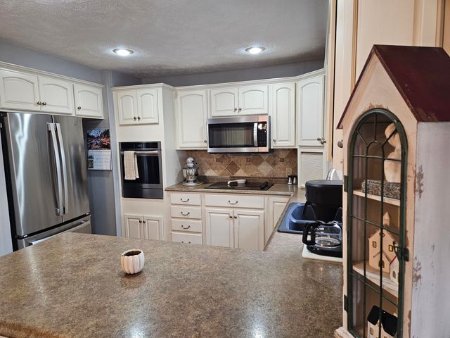 56 Hc 69, Oldfield, MO 65720