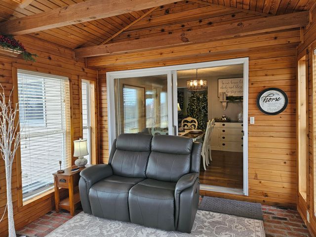 56 Hc 69, Oldfield, MO 65720