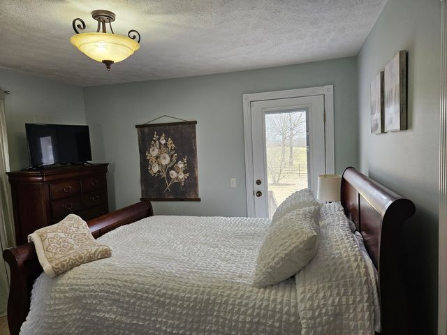 56 Hc 69, Oldfield, MO 65720