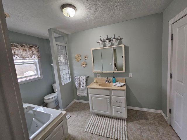 56 Hc 69, Oldfield, MO 65720