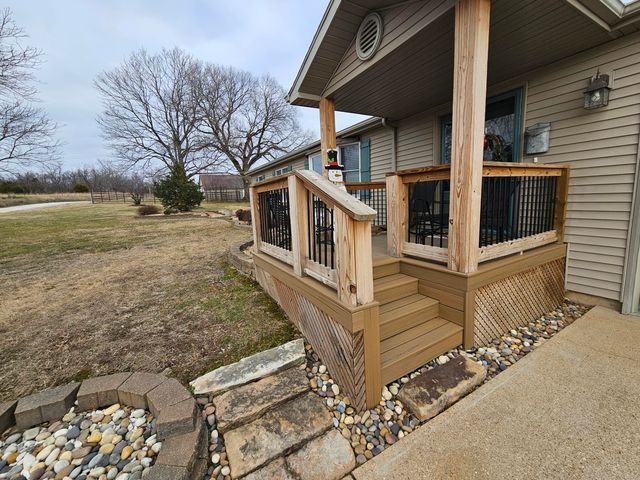 56 Hc 69, Oldfield, MO 65720