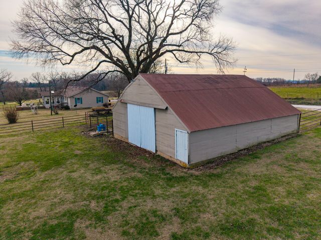 56 Hc 69, Oldfield, MO 65720