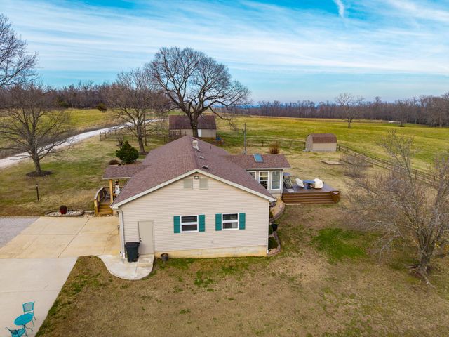 56 Hc 69, Oldfield, MO 65720