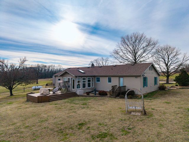 56 Hc 69, Oldfield, MO 65720