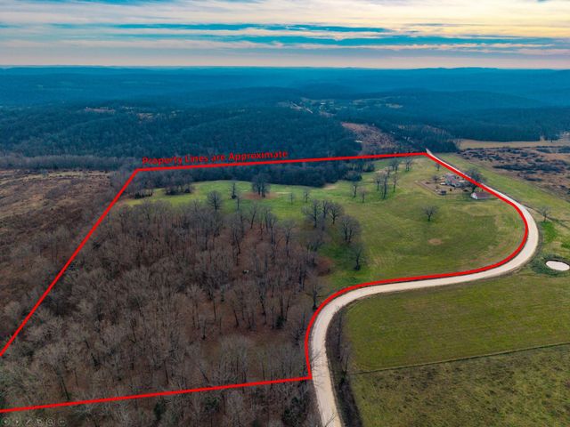 56 Hc 69, Oldfield, MO 65720