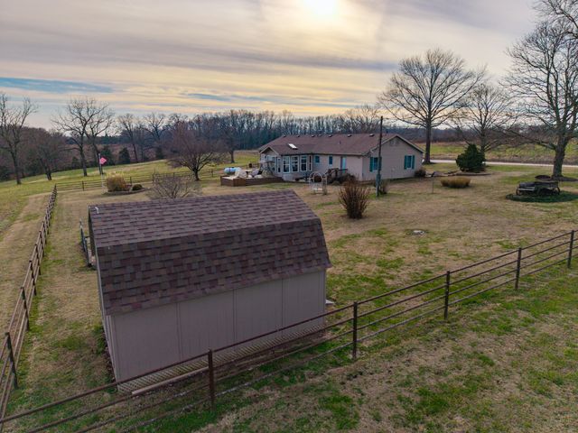 56 Hc 69, Oldfield, MO 65720