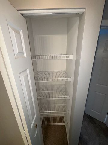 1313 N Red Oak Circle 4, Round Lake Beach, IL 60073