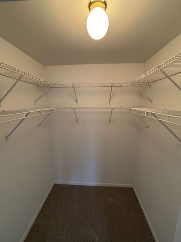 1313 N Red Oak Circle 4, Round Lake Beach, IL 60073