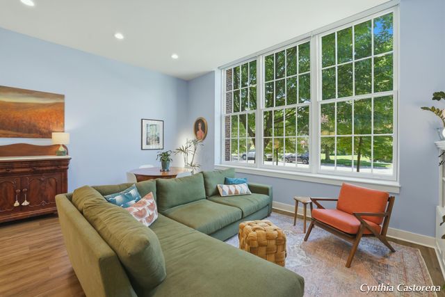 156 W 11th Street 102, Holland, MI 49423