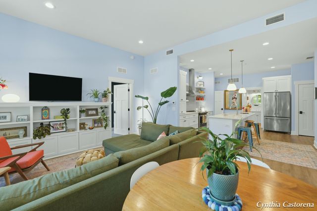 156 W 11th Street 102, Holland, MI 49423