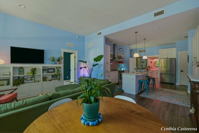 156 W 11th Street 102, Holland, MI 49423