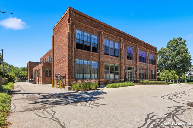 156 W 11th Street 102, Holland, MI 49423