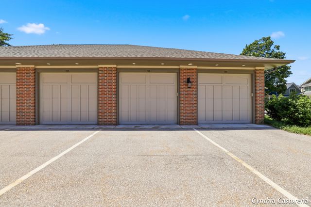 156 W 11th Street 102, Holland, MI 49423