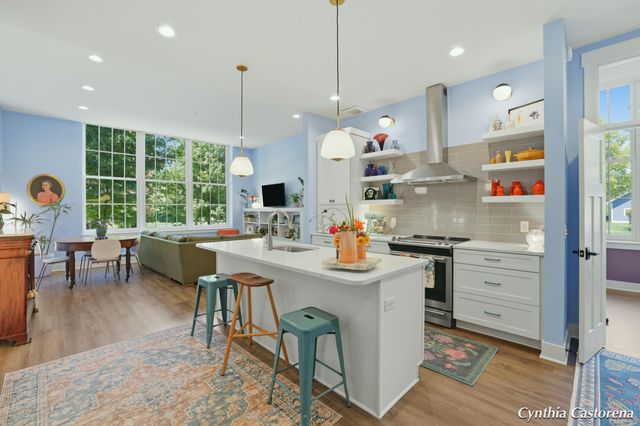 156 W 11th Street 102, Holland, MI 49423