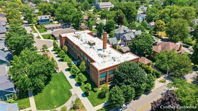 156 W 11th Street 102, Holland, MI 49423