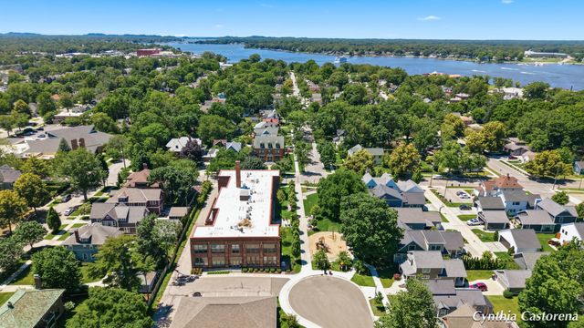 156 W 11th Street 102, Holland, MI 49423
