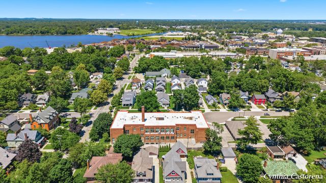 156 W 11th Street 102, Holland, MI 49423