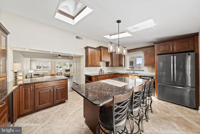 373 LEROY ST, Philadelphia, PA 19128
