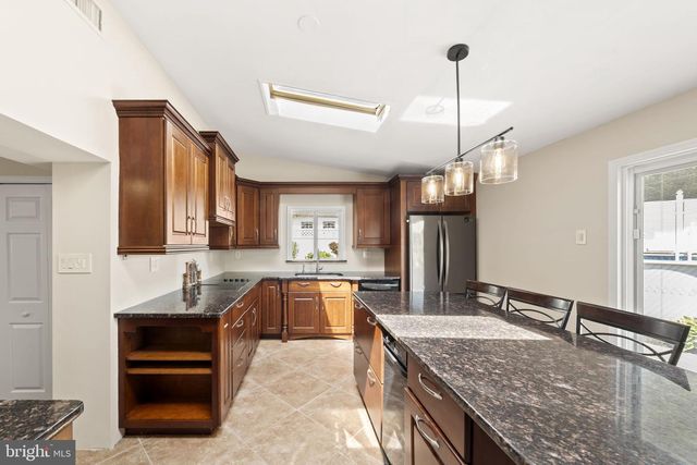 373 LEROY ST, Philadelphia, PA 19128