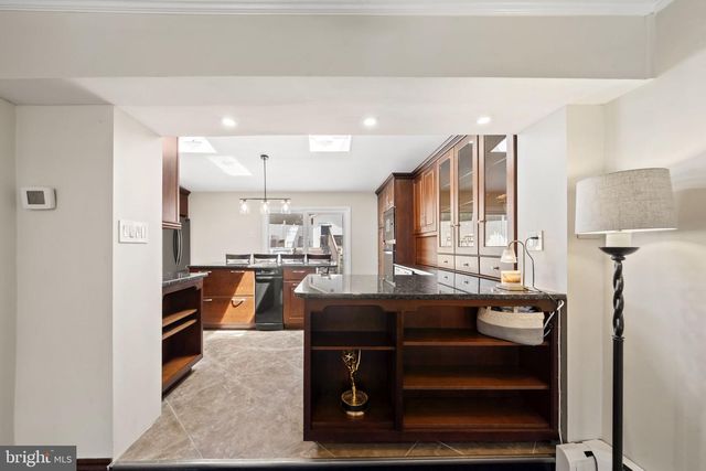 373 LEROY ST, Philadelphia, PA 19128