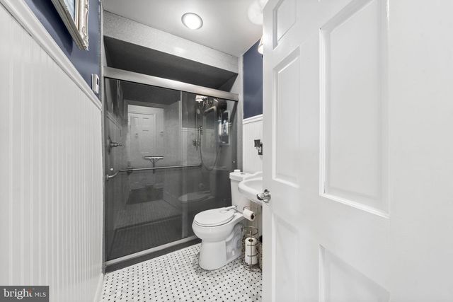 373 LEROY ST, Philadelphia, PA 19128