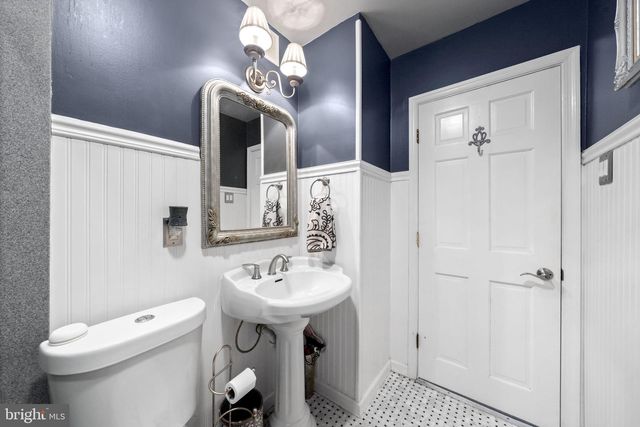 373 LEROY ST, Philadelphia, PA 19128