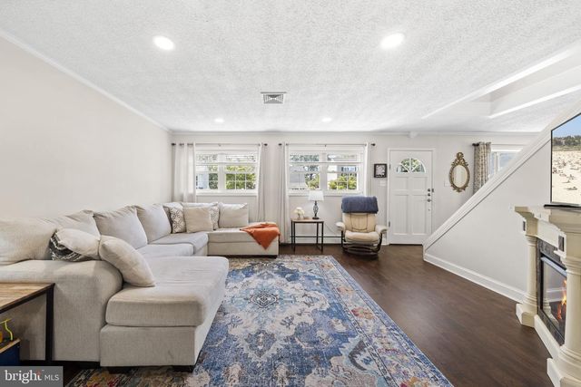 373 LEROY ST, Philadelphia, PA 19128